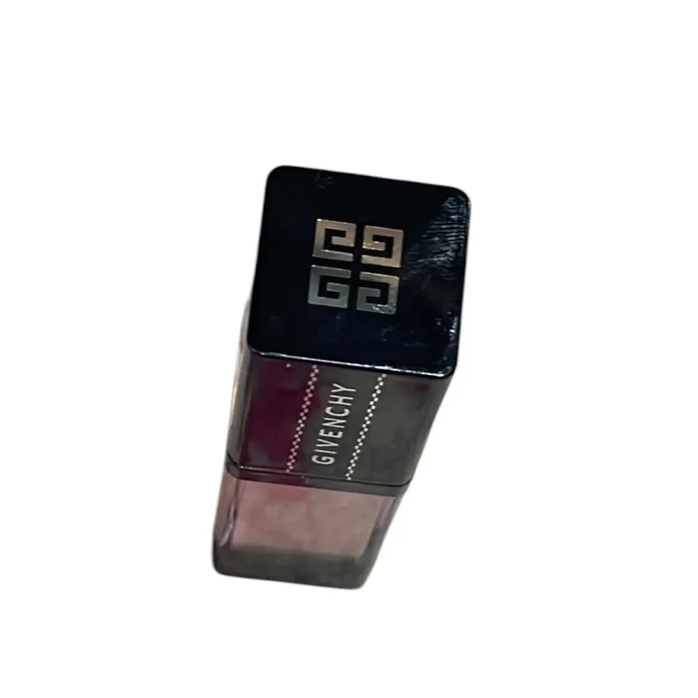 Givenchy ombre interdite